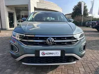 Usata VW T-Roc Style 150 CV (110 kW) 2023 Petroleum blue SUV