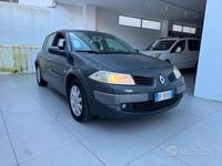 Usata Renault Mégane II Dynamique 106 CV (77 kW) 2007 Grigio Berlina