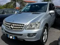 Begagnad Mercedes ML320 306 HK (225 kW) 2007 Grå SUV