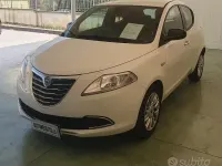Usata Lancia Ypsilon 69 CV (50 kW) 2013 Bianco Utilitaria