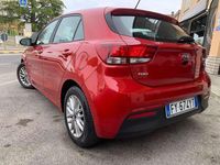 Begagnad Kia Rio 82 HK (60 kW) 2020 Röd Sedan