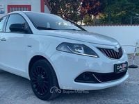 Usata Lancia Ypsilon Gold 69 CV (50 kW) 2022 Bianco Utilitaria