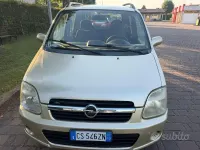 Usata Opel Agila 60 CV (44 kW) 2005 Giallo Monovolume