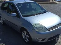 Usata Ford Fiesta 75 CV (55 kW) 2005 Bluazzurro Utilitaria