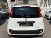 Usata Fiat Panda Lounge 69 CV (50 kW) 2019 Bianco Utilitaria