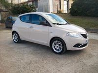Usata Lancia Ypsilon Gold 95 CV (69 kW) 2016 Beige Utilitaria