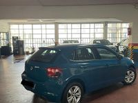 Usata VW Polo Comfortline 75 CV (55 kW) 2018 Blu Berlina