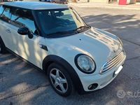 Usata Mini ONE 74 CV (54 kW) 2009 Beige Utilitaria