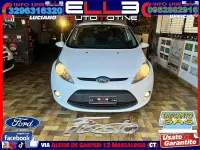Usata Ford Fiesta 97 CV (71 kW) 2010 Bianco Utilitaria