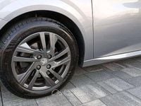 Usata Peugeot 208 Active 102 CV (75 kW) 2021 Argento Utilitaria