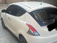 Usata Lancia Ypsilon Gold 95 CV (69 kW) 2016 Utilitaria