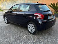 Usata Peugeot 208 82 CV (60 kW) 2014 Blu Utilitaria