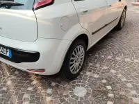 Usata Fiat Grande Punto 77 CV (56 kW) 2012 Bianco Utilitaria
