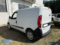 Usata Fiat Doblò 120 CV (88 kW) 2019 Bianco pastello Monovolume