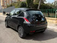 Usata Lancia Ypsilon 95 CV (69 kW) 2017 Nero Utilitaria