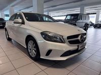 Usata Mercedes A180 109 CV (80 kW) 2016 Bianco Utilitaria