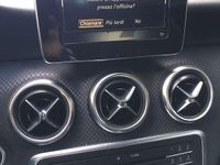 Usata Mercedes A200 136 CV (100 kW) 2018 Argento Monovolume