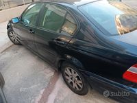 Usata BMW 318 116 CV (85 kW) 2002 Blu Berlina