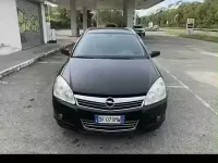 Usata Opel Astra 125 CV (91 kW) 2007 Nero Station wagon