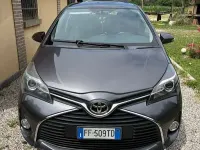 Usata Toyota Yaris 69 CV (50 kW) 2016 Grigio Berlina