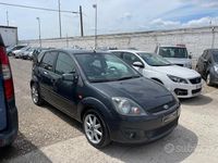 Usata Ford Fiesta Titanium 75 CV (55 kW) 2007 Grigio Berlina