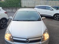 Usata Opel Astra 101 CV (74 kW) 2005 Grigio Berlina