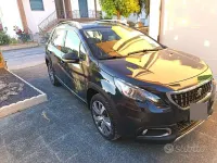 Usata Peugeot 2008 99 CV (72 kW) 2017 Nero SUV