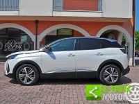 Usata Peugeot 3008 Allure 131 CV (96 kW) 2022 Bianco SUV