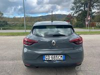 Używany Renault Clio V Life 101 KM (74 kW) 2020 Szary Sedan/Limuzyna