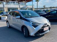 Usata Toyota Aygo Business Edition 72 CV (52 kW) 2019 Grigio Utilitaria