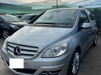 Usata Mercedes B200 Premium 140 CV (102 kW) 2011 Grigio Monovolume