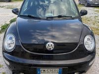 Usata VW New Beetle 101 CV (74 kW) 2004 Nero Utilitaria