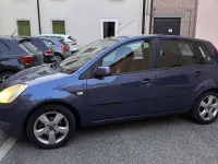 Usata Ford Fiesta Ghia 90 CV (66 kW) 2005 Utilitaria