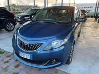 Usata Lancia Ypsilon Gold 69 CV (50 kW) 2023 Blu/azzurro Utilitaria