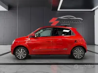 Begagnad Renault Twingo Intens 30 kW (42 HK) 2021 Röd Halvkombi