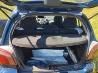 Usata Toyota Yaris 2002 Blu Berlina