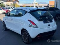 Usata Lancia Ypsilon Gold 69 CV (50 kW) 2023 Bianco Utilitaria