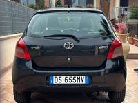 Usata Toyota Yaris 69 CV (50 kW) 2008 Nero Utilitaria