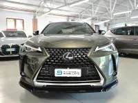 Usata Lexus UX Business Edition 152 CV (111 kW) 2019 Verde SUV