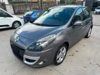 Usata Renault Scénic Dynamique 110 CV (80 kW) 2011 Grigio Monovolume