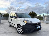 Usado Fiat Doblò 120 HP (88 kW) 2021 Branco Monovolume