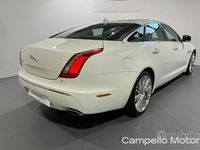 Usata Jaguar XJ Premium Luxury 275 CV (202 kW) 2014 Bianco metallizzato Berlina