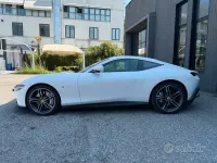 Usata Ferrari Roma 620 CV (456 kW) 2022 Bluazzurro Coupé