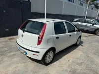 Usata Fiat Punto Active 60 CV (44 kW) 2009 Bianco Utilitaria