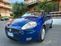 Usata Fiat Grande Punto 75 CV (55 kW) 2006 Bluazzurro Utilitaria