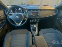 Usata Alfa Romeo Giulietta Super 120 CV (88 kW) 2017 Nero Utilitaria