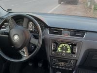 Usata Skoda Rapid Elegance 105 CV (77 kW) 2012 Argento Berlina