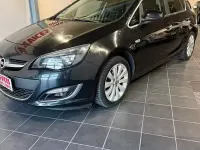 Usata Opel Astra 120 CV (88 kW) 2012 Nero Berlina