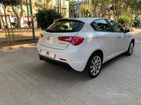 Usata Alfa Romeo Giulietta Super 120 CV (88 kW) 2017 Bianco Berlina
