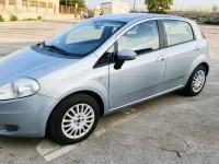 Usata Fiat Grande Punto Dynamic 75 CV (55 kW) 2008 Bluazzurro Utilitaria